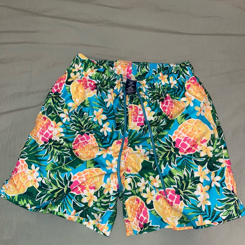Men’s swim trunks